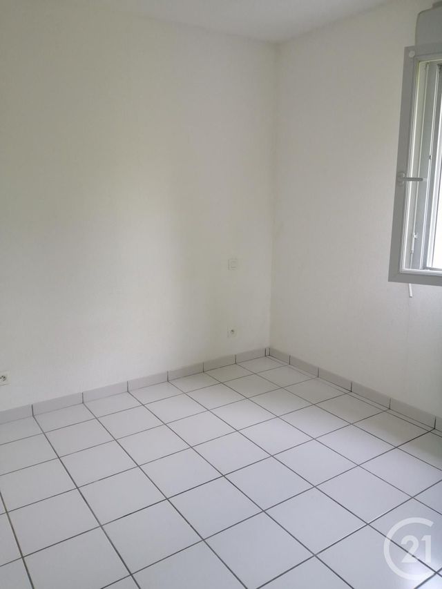 Appartement F2 à vendre - 2 pièces - 37.1 m2 - CAZERES - 31 - MIDI-PYRENEES - Century 21 Kl Immo Appartement F2 à vendre - 2 pièces - 37.1 m2 - CAZERES - 31 - MIDI-PYRENEES - Century 21 Kl Immo