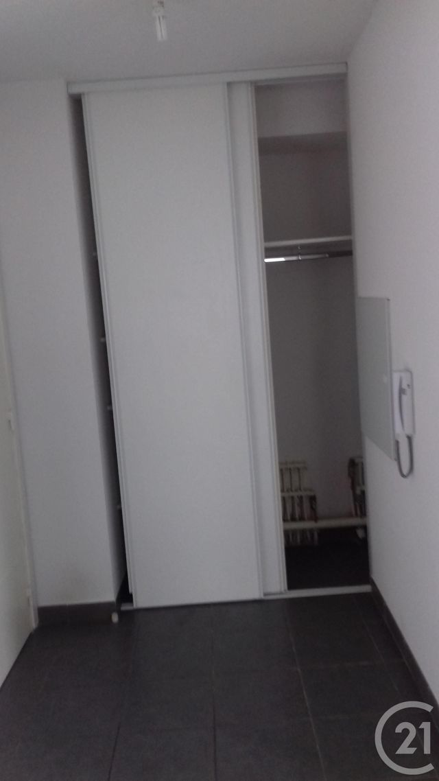 Appartement T3 à louer - 3 pièces - 59.45 m2 - TOULOUSE - 31 - MIDI-PYRENEES - Century 21 Kl Immo Appartement T3 à louer - 3 pièces - 59.45 m2 - TOULOUSE - 31 - MIDI-PYRENEES - Century 21 Kl Immo