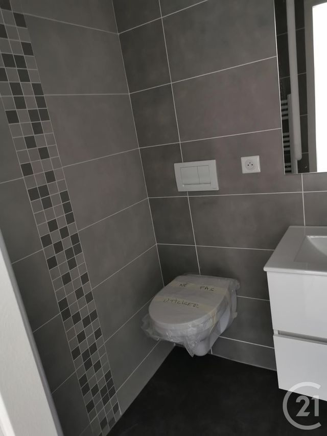 Appartement T3 à louer - 3 pièces - 44.8 m2 - SALIES DU SALAT - 31 - MIDI-PYRENEES - Century 21 Kl Immo Appartement T3 à louer - 3 pièces - 44.8 m2 - SALIES DU SALAT - 31 - MIDI-PYRENEES - Century 21 Kl Immo