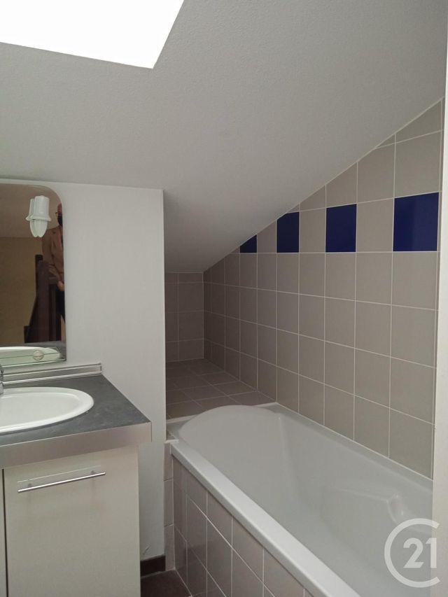 Appartement T2 à louer - 2 pièces - 42.92 m2 - CASTANET TOLOSAN - 31 - MIDI-PYRENEES - Century 21 Kl Immo Appartement T2 à louer - 2 pièces - 42.92 m2 - CASTANET TOLOSAN - 31 - MIDI-PYRENEES - Century 21 Kl Immo