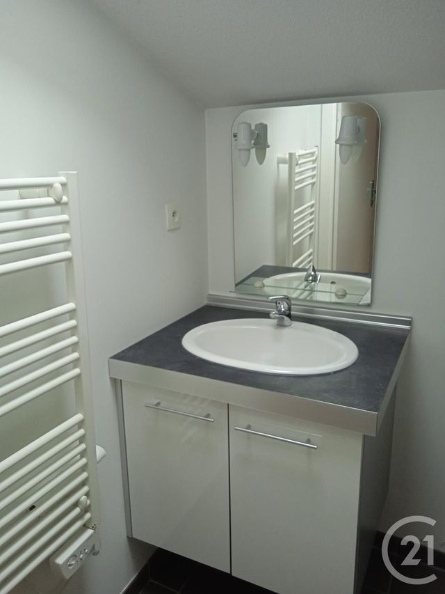 Appartement T2 à louer - 2 pièces - 42.92 m2 - CASTANET TOLOSAN - 31 - MIDI-PYRENEES - Century 21 Kl Immo Appartement T2 à louer - 2 pièces - 42.92 m2 - CASTANET TOLOSAN - 31 - MIDI-PYRENEES - Century 21 Kl Immo