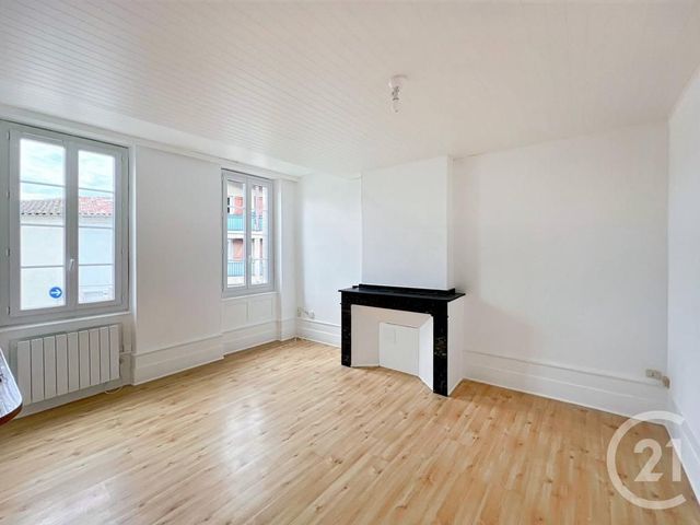 Appartement T2 à louer CARBONNE