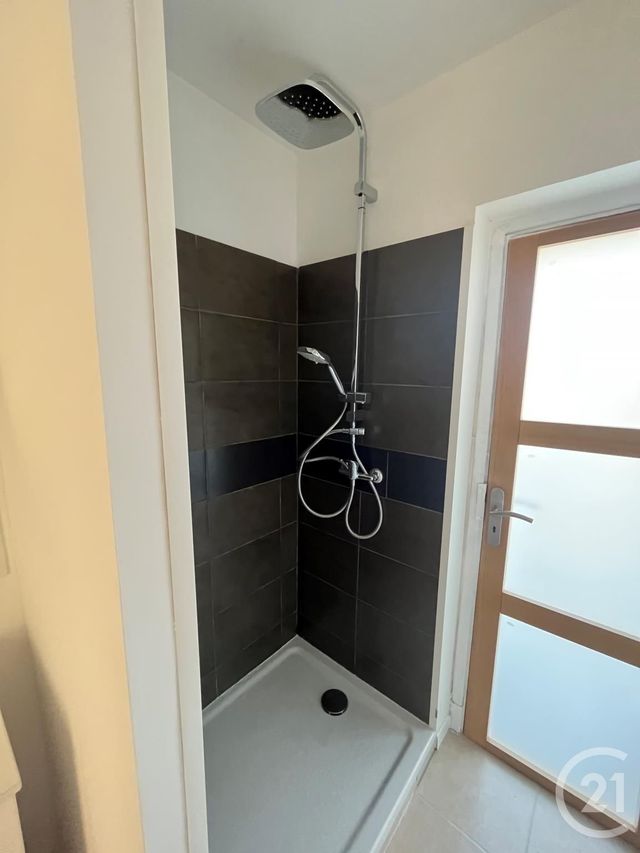 Appartement T3 à louer - 3 pièces - 48.69 m2 - CARBONNE - 31 - MIDI-PYRENEES - Century 21 Kl Immo