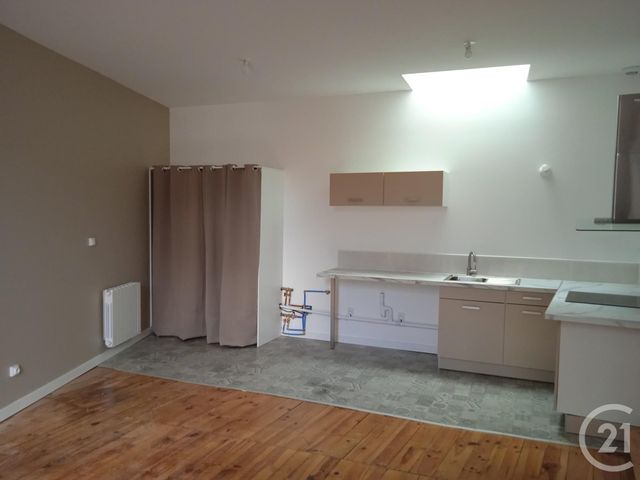 Appartement T3 à louer - 3 pièces - 55.0 m2 - CAZERES - 31 - MIDI-PYRENEES - Century 21 Kl Immo